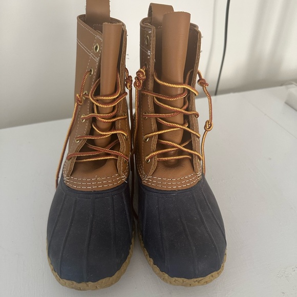 L.L.Bean Women’s Bean Boots - Picture 3 of 5